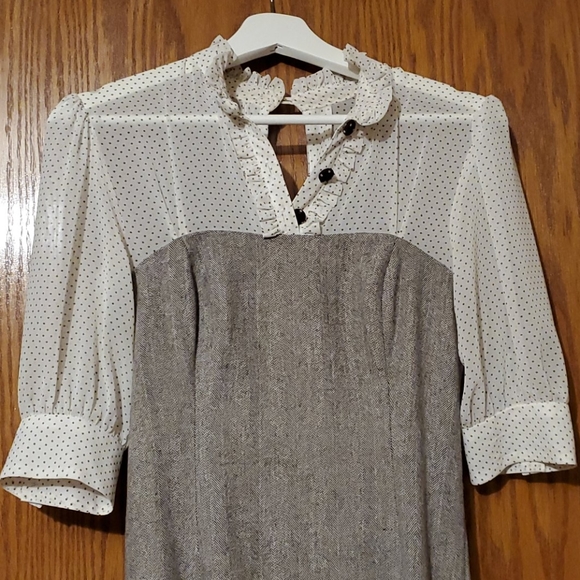 Canadian Designer Dress Size 4/6 - Picture 2 of 5